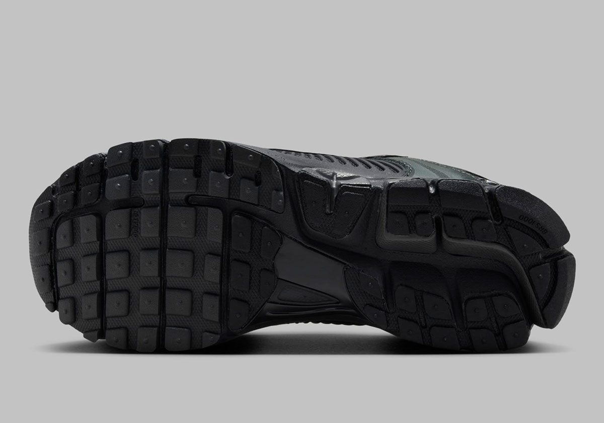 Nike Zoom Vomero 5 Triple Black Fq7079 002 5
