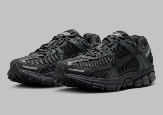 Nike Paints The Zoom Vomero 5 In “Triple Black” For Women