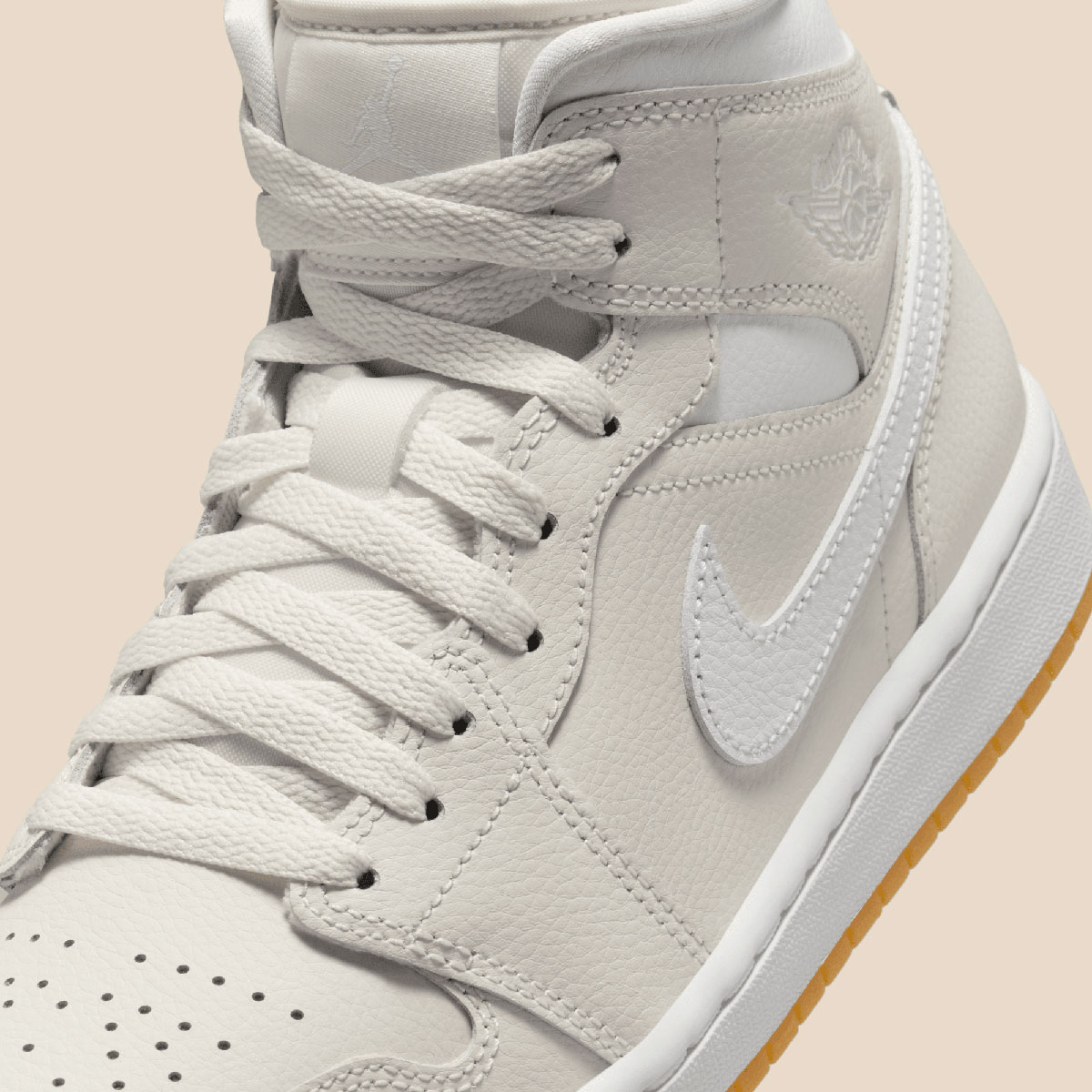 Bei AFEW bekommt ihr diese Jordan 1 Modelle ebenfalls unter Retail Light Bone VII Gum Yellow Bq6472 021 2