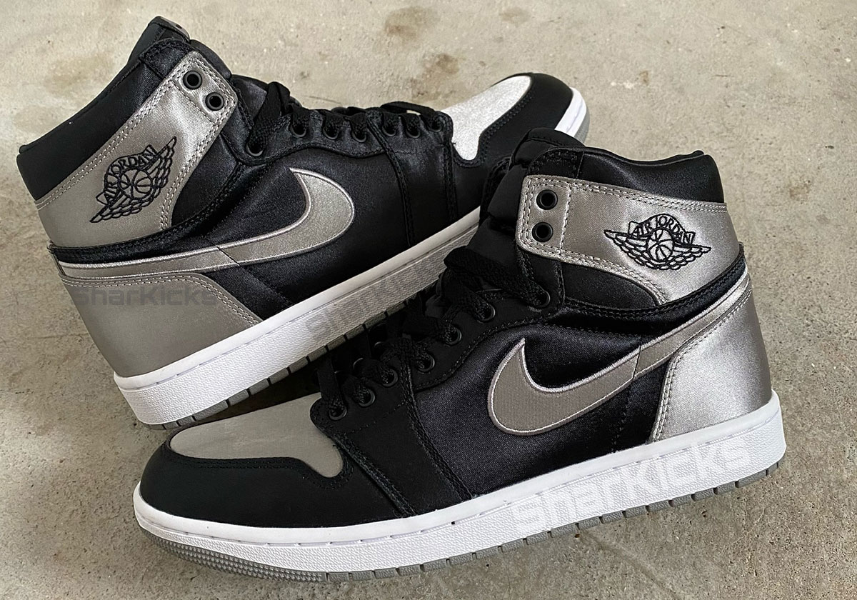 In-Hand Images Of The Air Gym jordan 1 High "Satin Shadow"