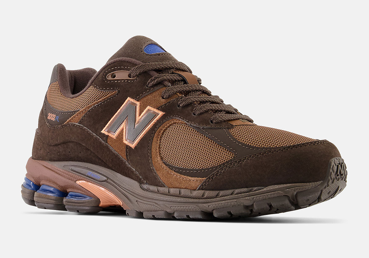 New Balance Dips The 2002R In Chocolate For Fall 2024