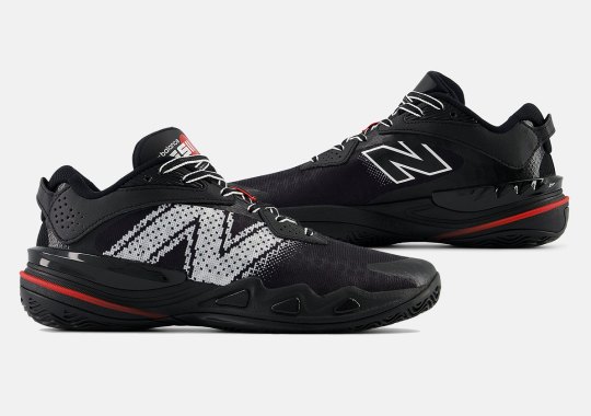 First center At The New Balance Hesi Low v2