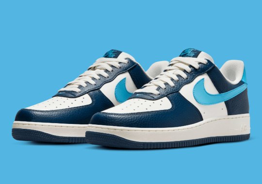 Two Tones Of Blue Make This Nike celebrity nike dunks shoes Low Irresistible
