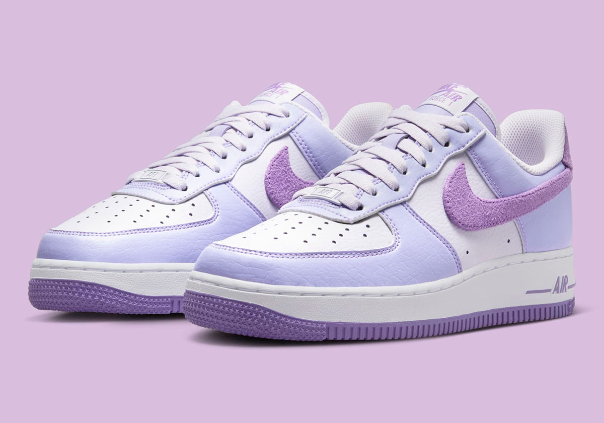 The Nike Air Force 1 Low Blooms In "Hydrangeas"