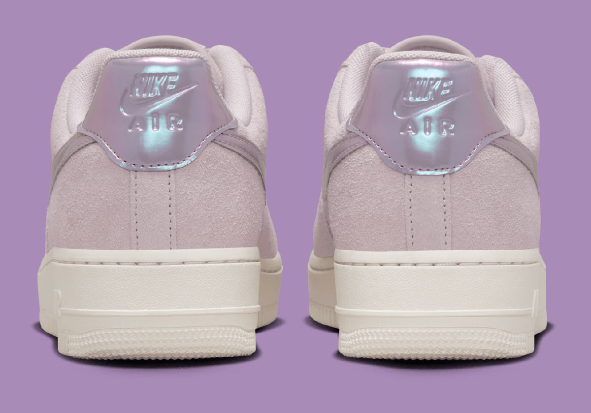 Pearlized Purple Accentuates The Nike Air Force 1 Low “Platinum Violet”