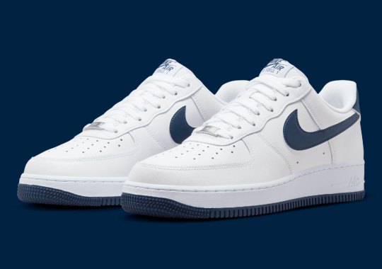 The Nike jeans Air Force 1 Low Spotlights Classic Color-Blocking In "Midnight Navy"