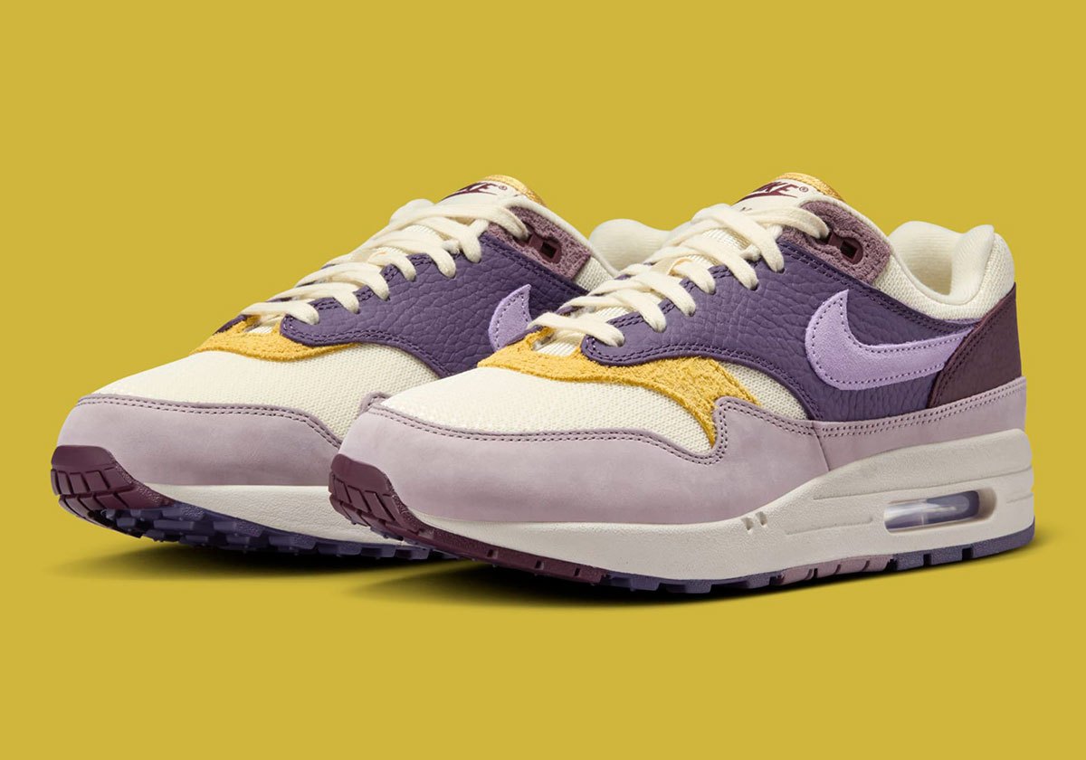 Hydrangea Nik Nike Air Max 1 “Hydrangeas” HQ4051-500 | SneakerNews.com