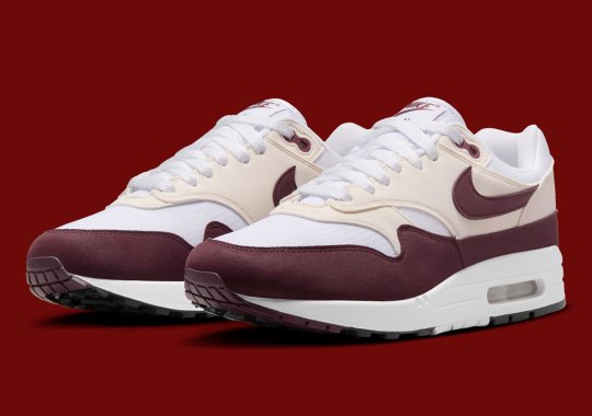 “Night Maroon” Splashes On The Nike Air Max 1