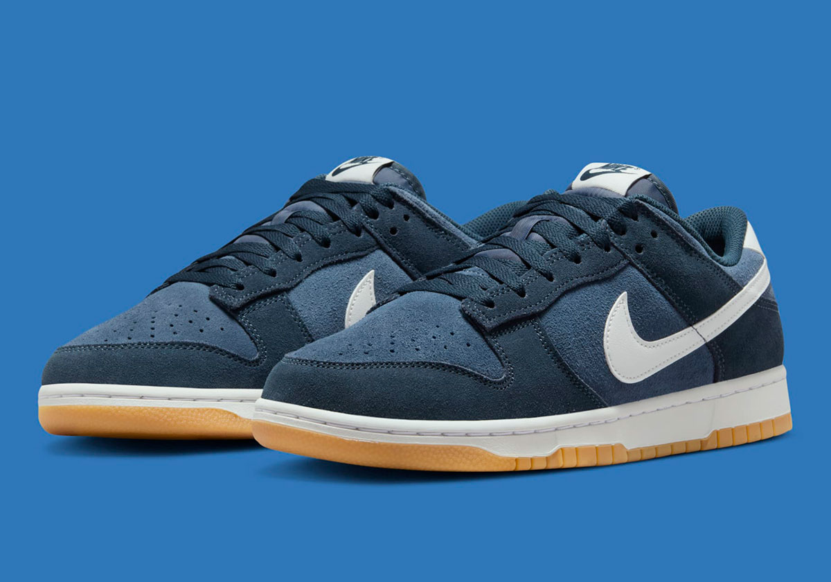 nike dunk low armory navy monsoon blue gum yellow HQ1931 400 1