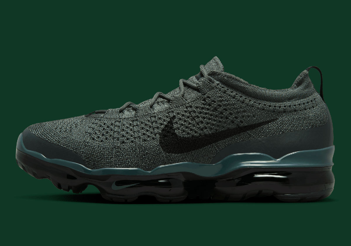 Nike Nike Air Max Plus AMRC at SVD Dark Spruce Dv1678 301 4