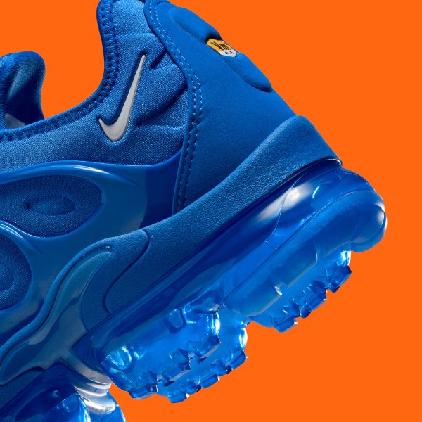 vapormax plus game royal