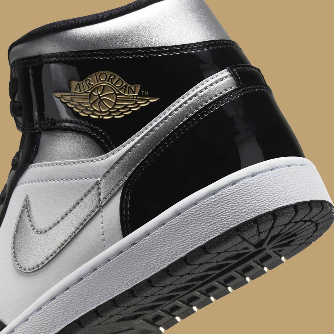 Air Jordan 1 Mid  display picture 2