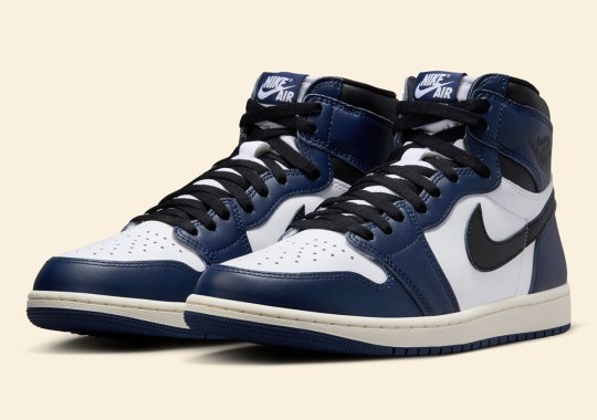 Official Images Of The Jordan Brand propose une version outdoor de son classique Retro High OG “Midnight Navy”