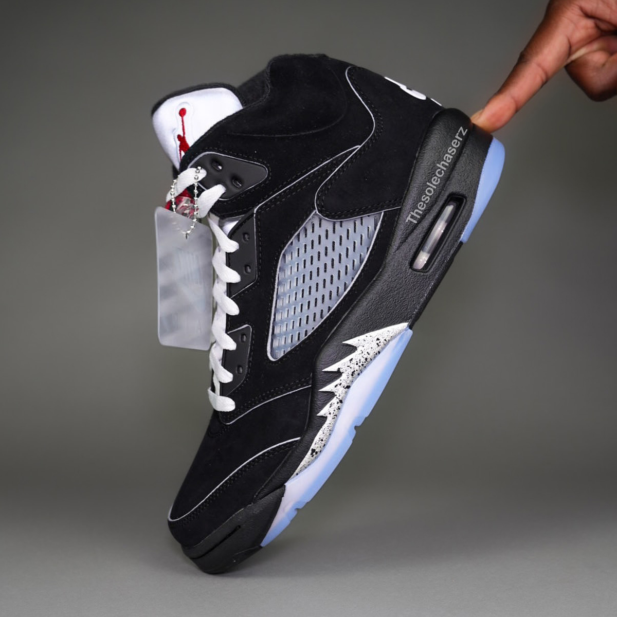 Jordan 5 Black Metallic Reimagined Release 3