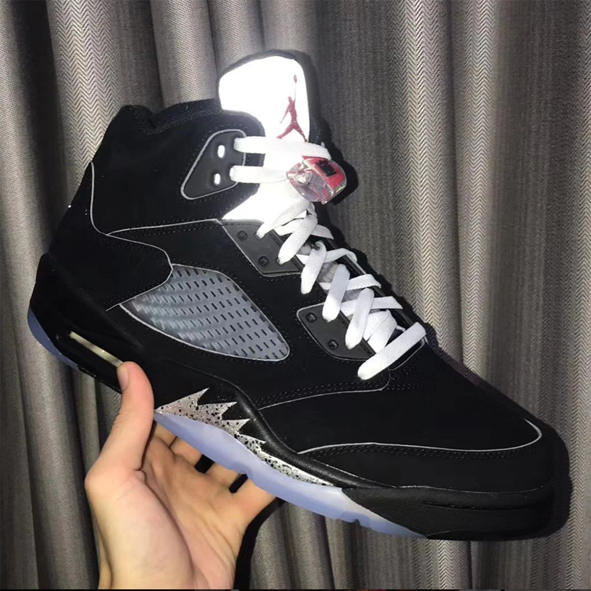 Jordan 5 metallic black best sale