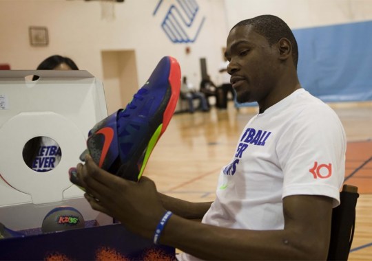 kevin durant wearing nike kd 4 nerf 1