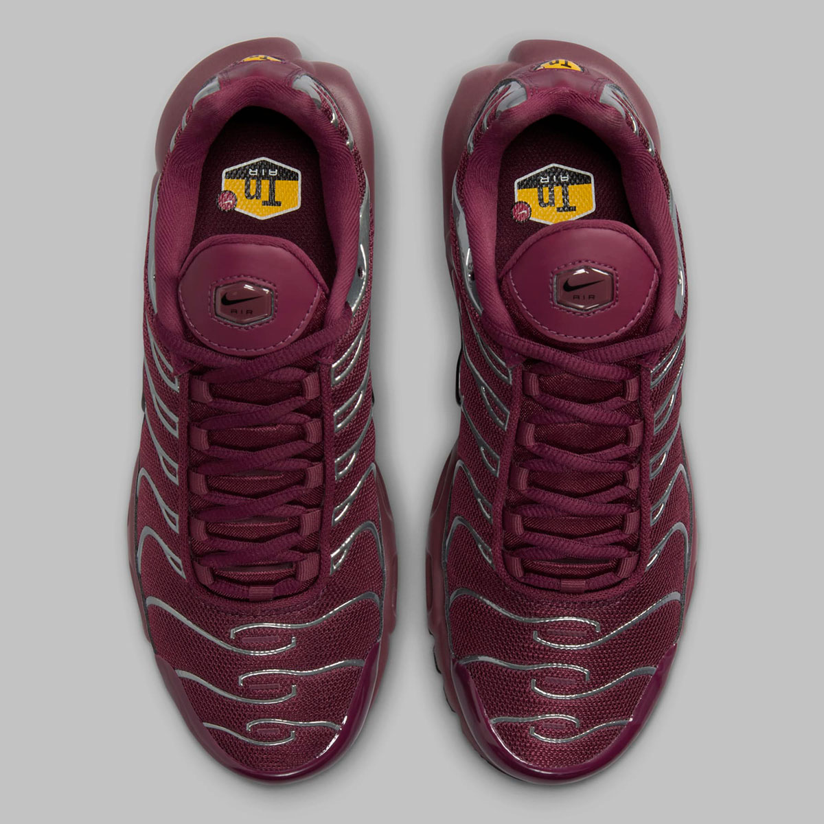 Nike Air Max Plus Burgundy Silver 4