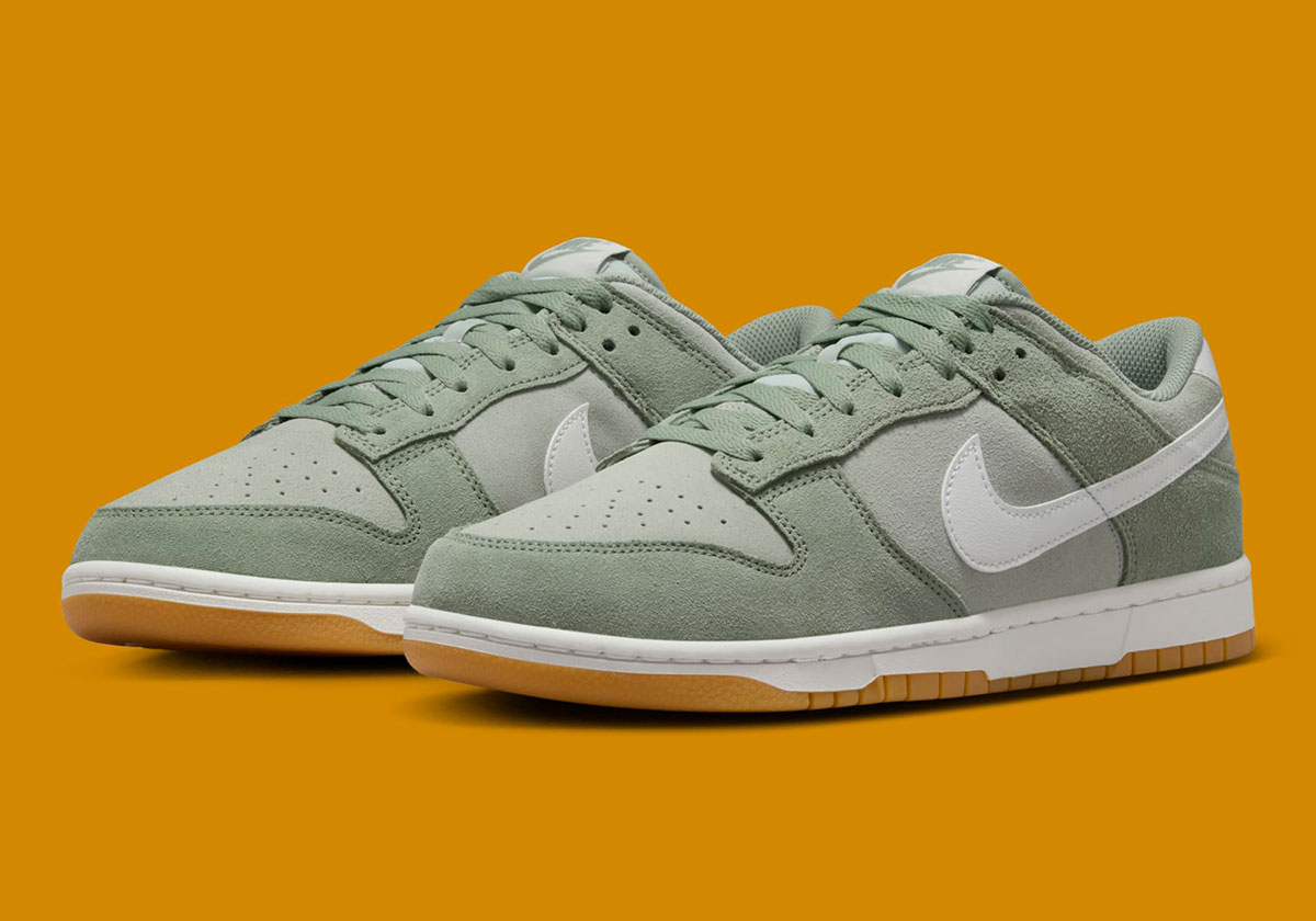 The Nike Dunk Low SE "Jade Horizon" Features A Suede Upper