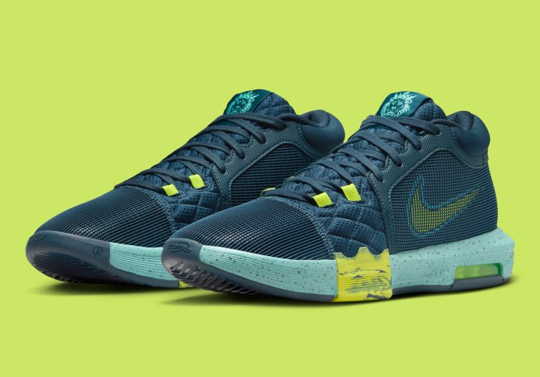nike-lebron-witness-8-armory-  display picture 2
