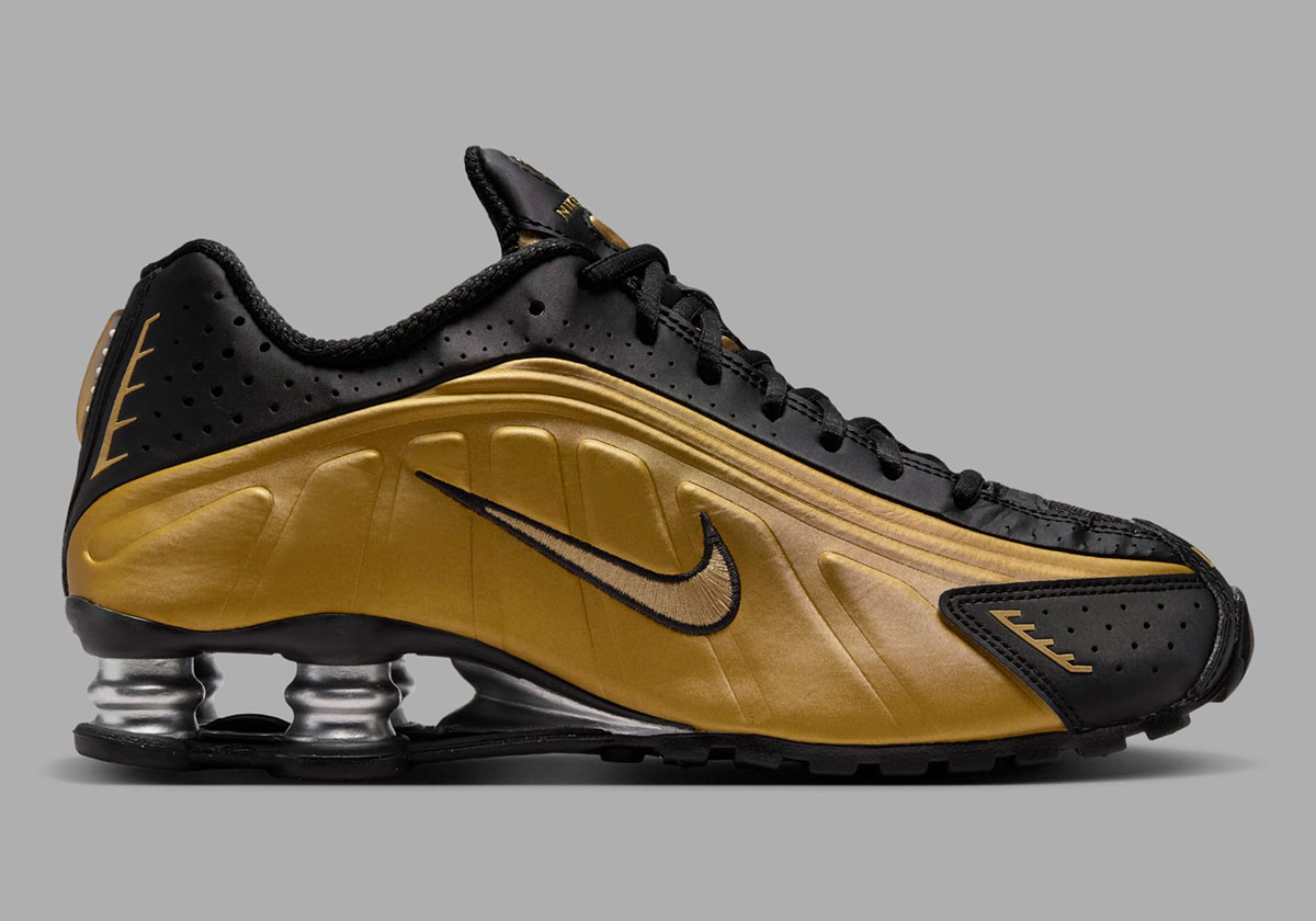 Nike Shox R4 Black Metallic Gold Metallic Silver Ar3565 005 6