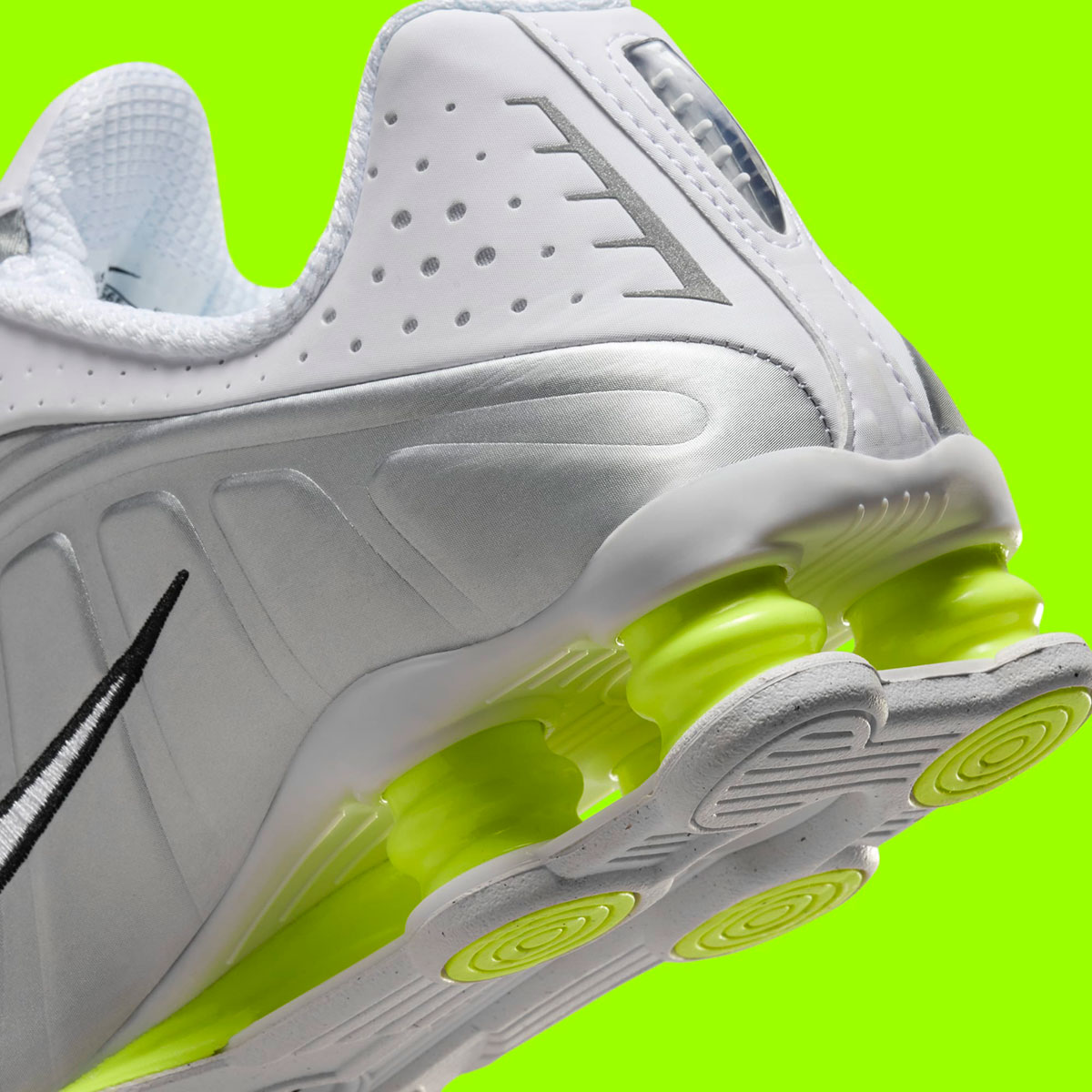 Nike Shox R4 White Metallic Silver Volt Ar3565 102 3