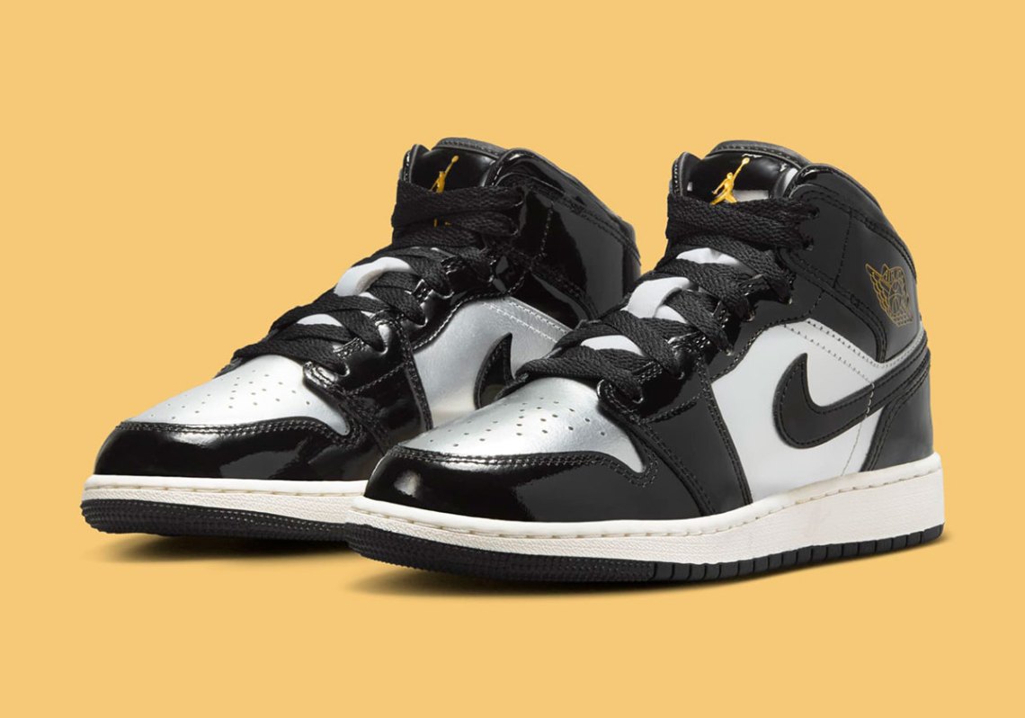 Air Jordan 1 Mid GS  display picture 1