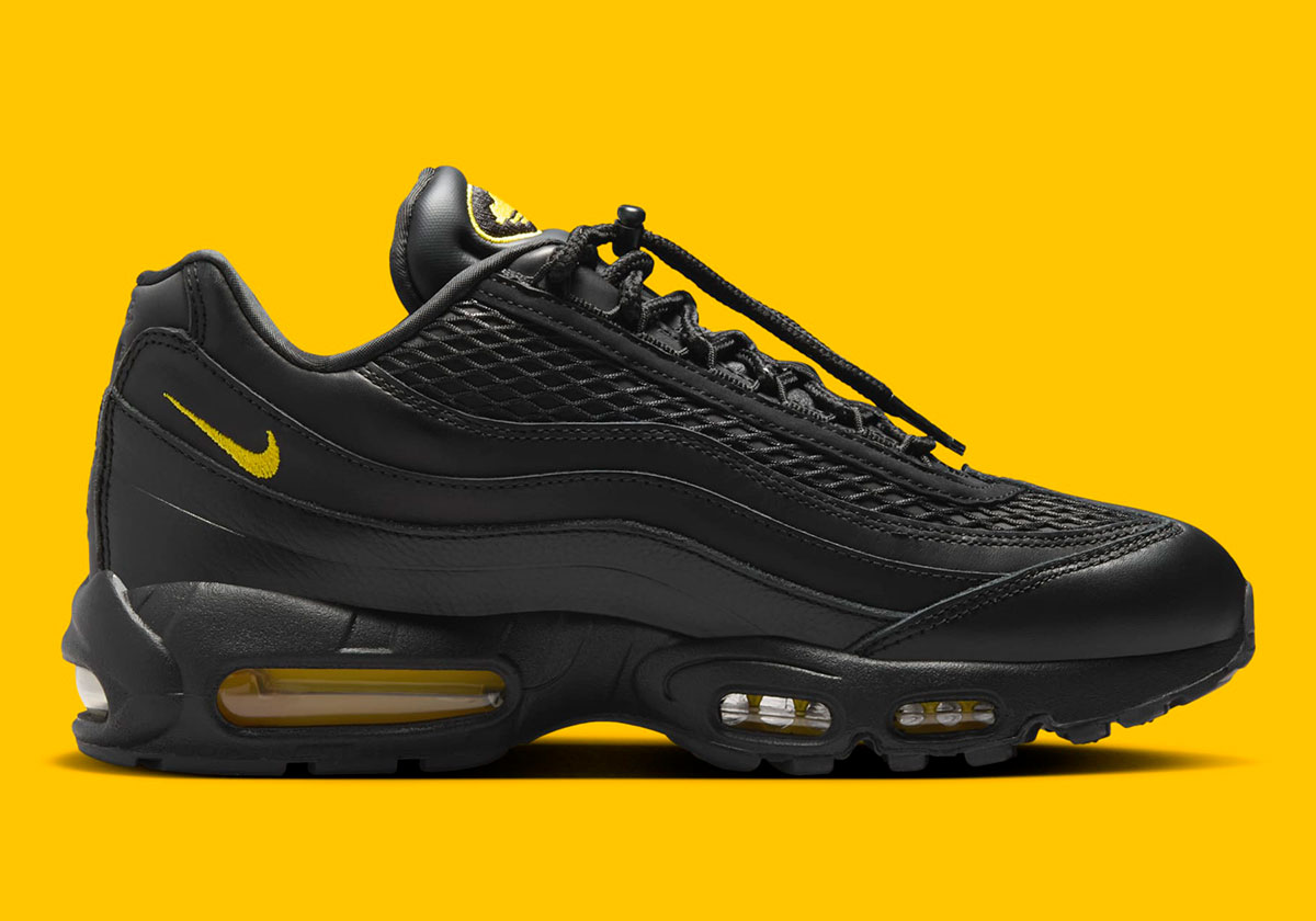 Corteiz Nike Air Max 95 Black Tour Yellow Fb2709 003 7