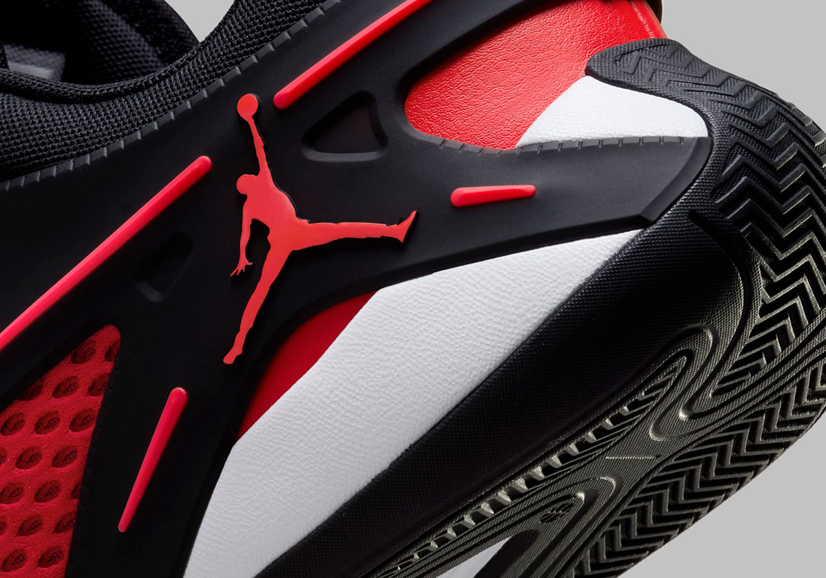 Jordan Heir “Black/University Red-Gym Red-Infrared 23” FQ3858-006 | SneakerNews.com