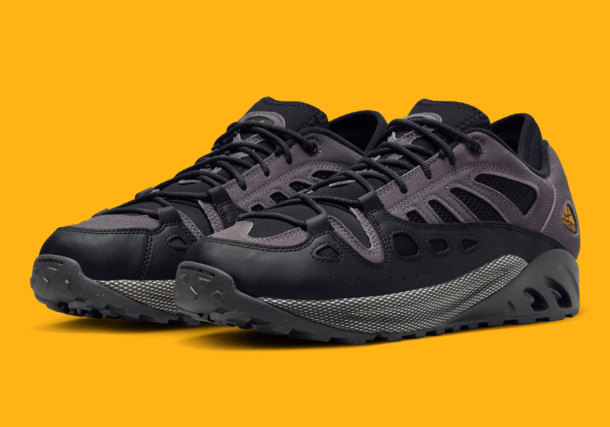 The Nike Air Exploraid Gets A Sleek Refresh In "Light Graphite"