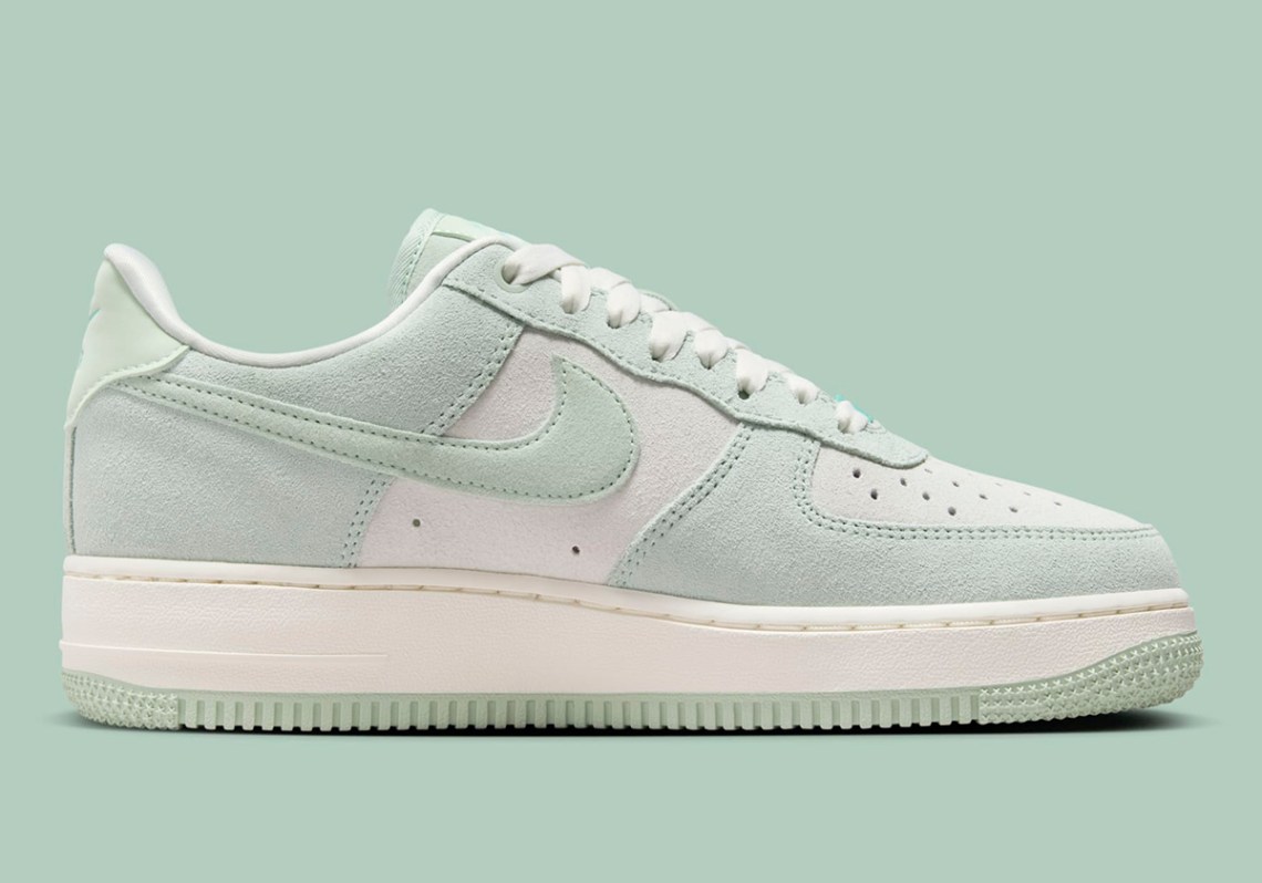 Nike Air Force 1 Low  display picture 3