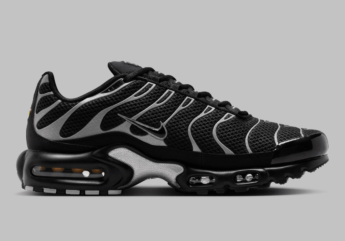 Nike Air Max Plus Reflective Black Metallic Silver Hq3029 001 10