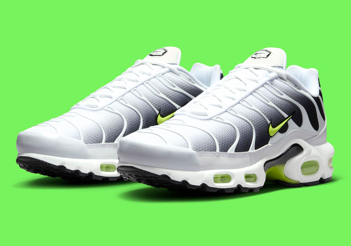 Nike Air Max Plus White Volt Black DM0032 103 SneakerNews