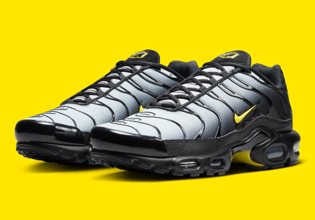 Nike Accents The Air Max Plus With "Opti Yellow"