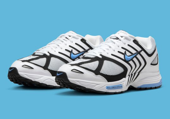 nike revolution Spills Light Blue Accents On The Pegasus 2K5