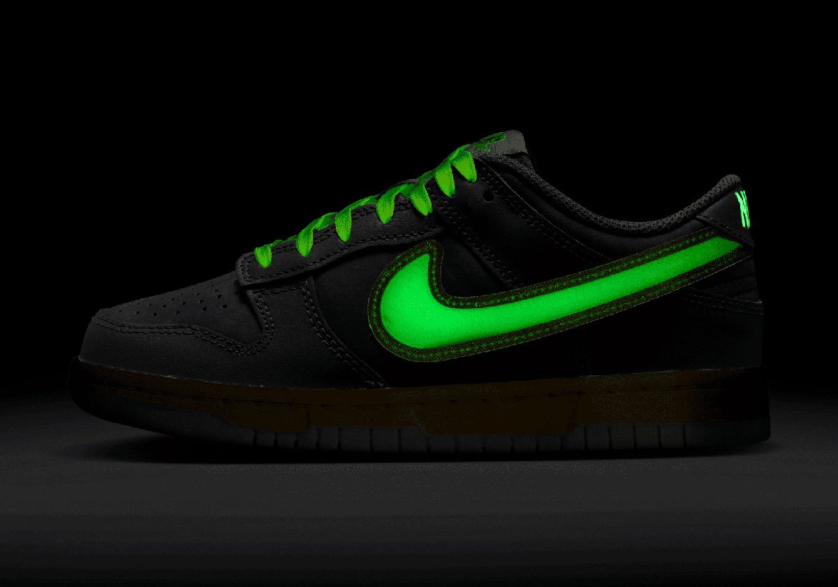 Nike Dunk Low GS "Halloween - Glow In The Dark" HQ3569-068 ...