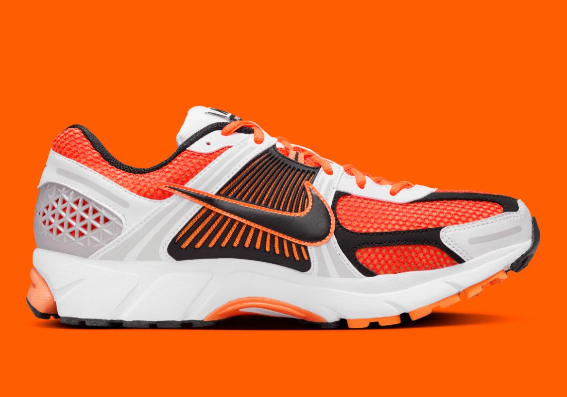 Nike Zoom Vomero 5  display picture 2