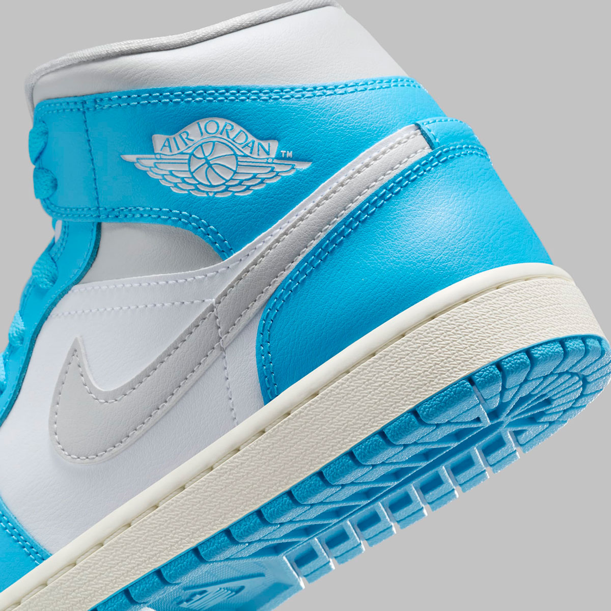 Air Jordan 1 Mid Dark Powder Blue BQ6472 400 SneakerNews