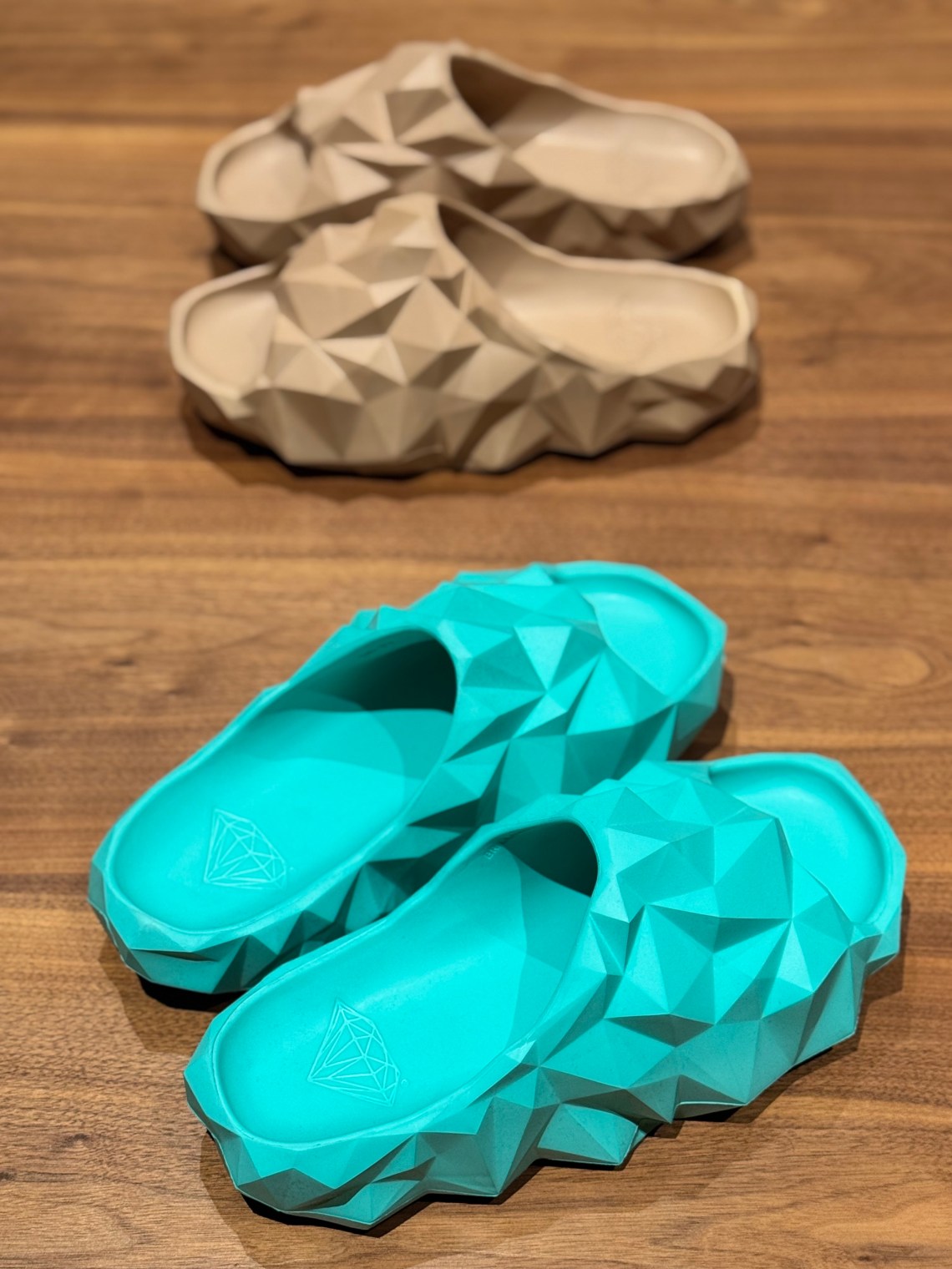 Diamond Supply Co. Coupes de Diamant | SneakerNews.com