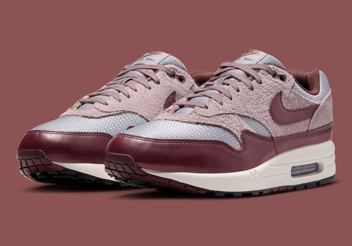 "Burgundy Crush" Takes Over The Nike Air Max 1