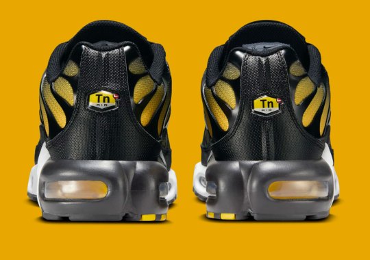 nike air max plus black white university gold dm0032 013 8