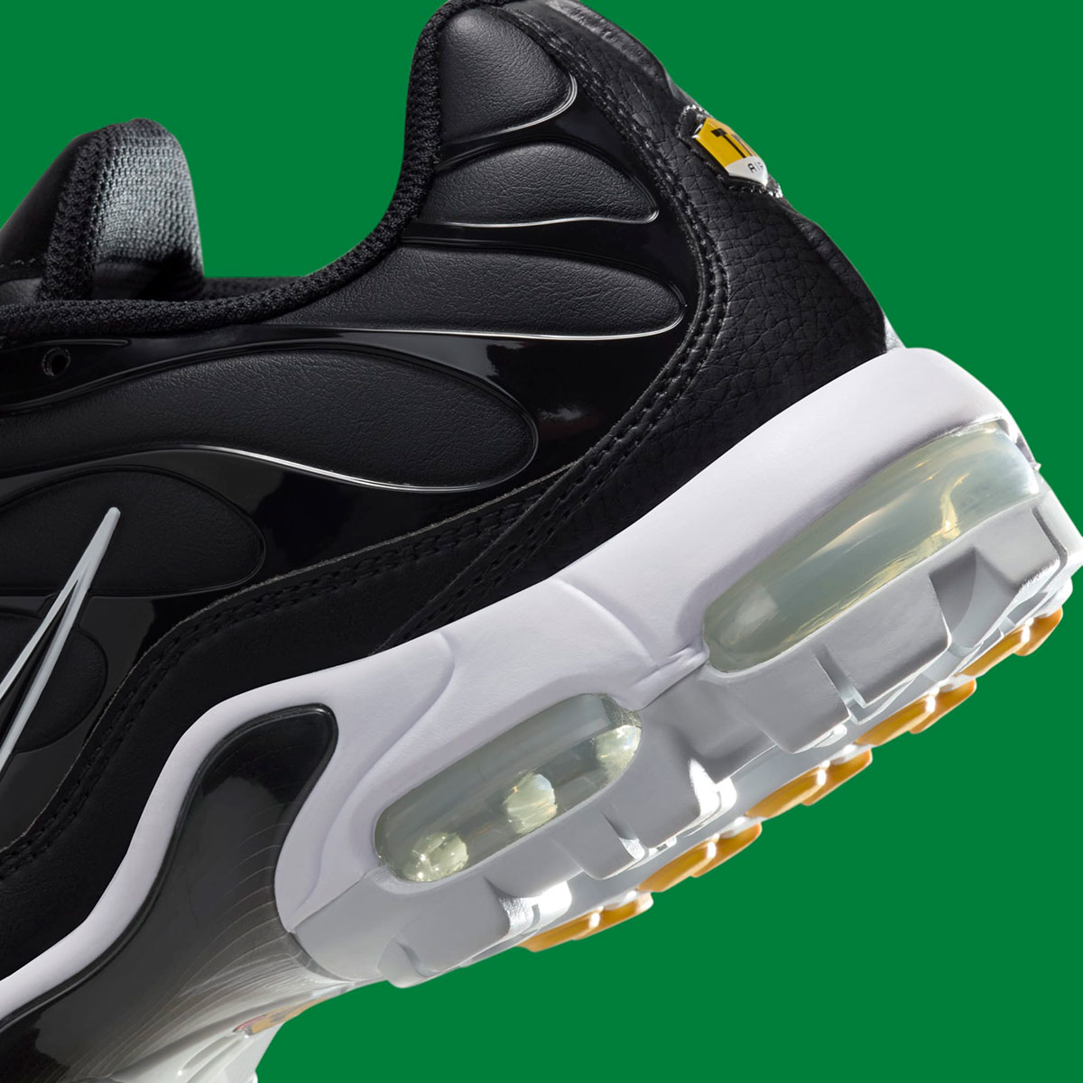 Nike Air Max Plus Golf Black White University Gold Fz4150 001 1