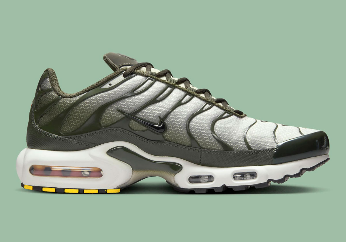 Nike Air Max Plus Olive White Dm0032 300 7