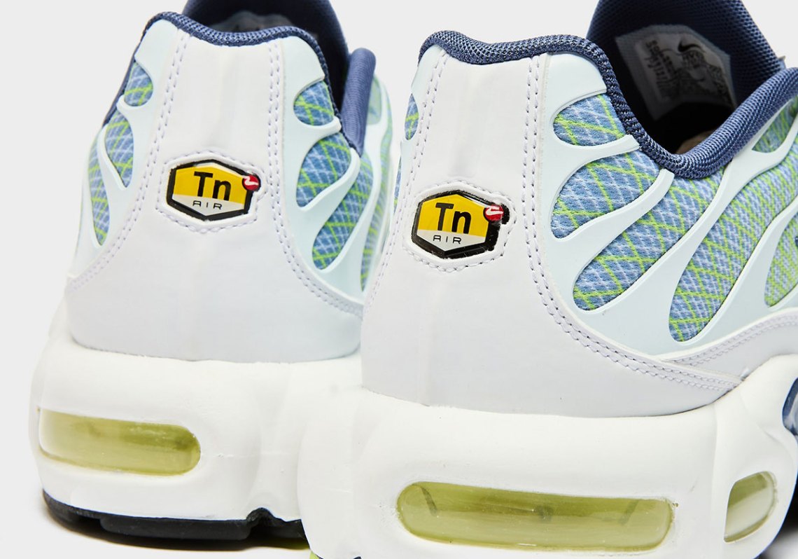 Nike air max plus Grid Paint nike-air-max-plus-wave-grid-  main image 3