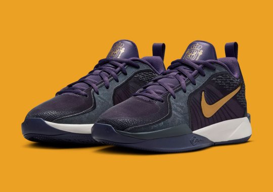 nike sabrina 2 gs dark raisin metallic gold anthracite fz3702 500 1