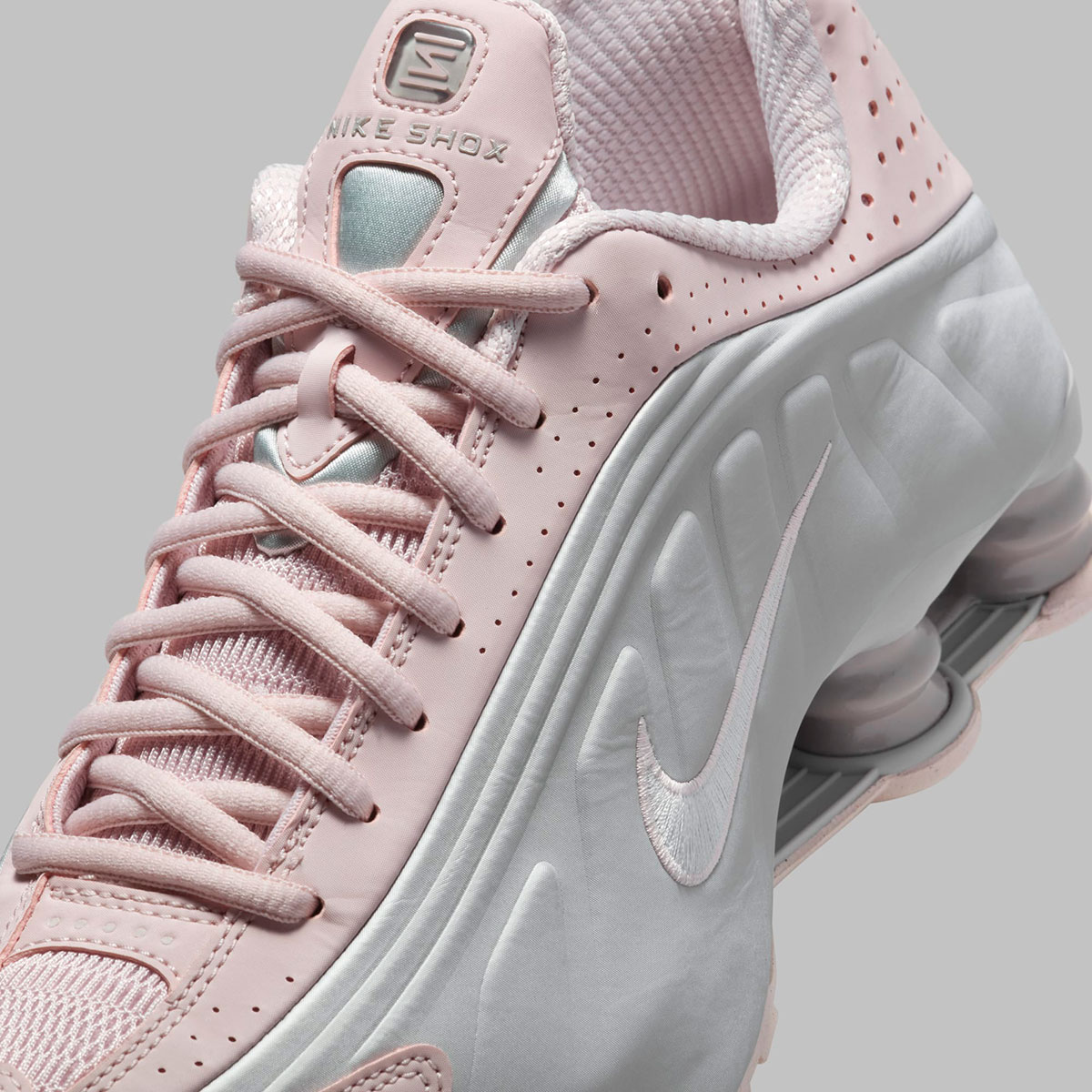 Nike Shox R4 Barely Rose Metallic Platinum Ar3565 600 5