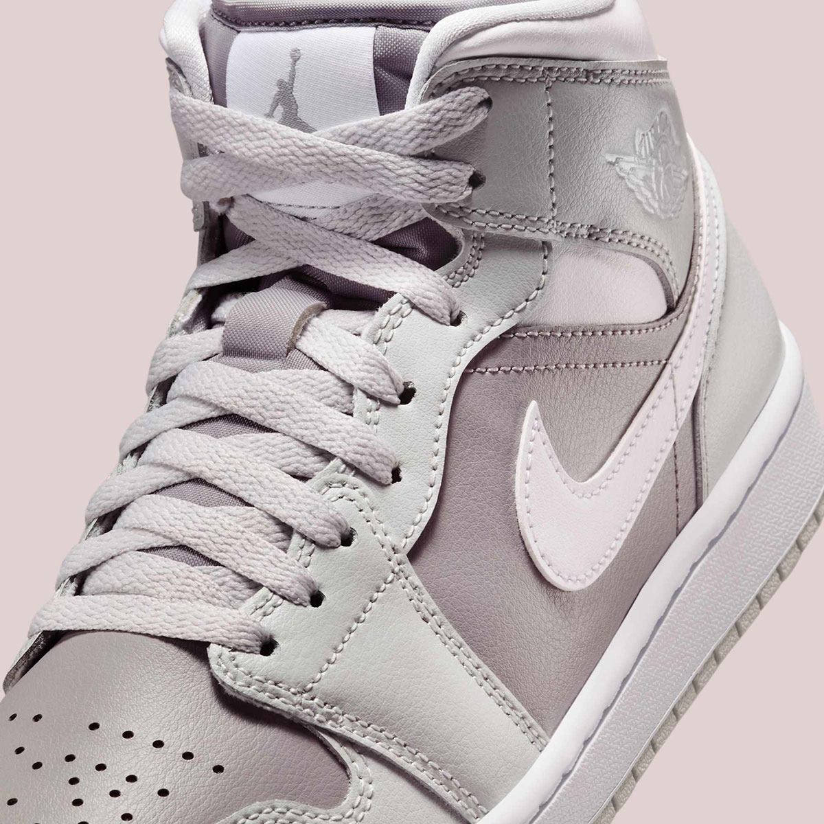 Air Jordan 1 Mid Photon Dust White Atmosphere Grey Bq6472 008 4