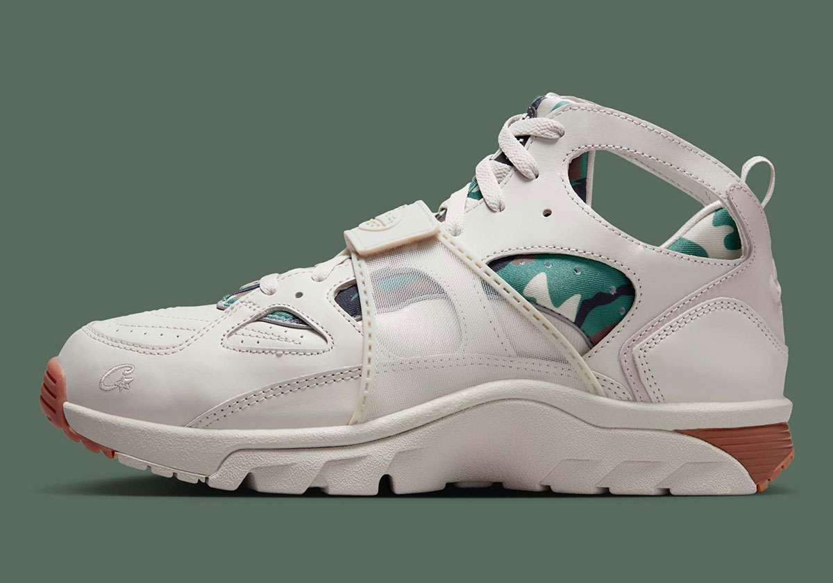 Corteiz Nike Trainer Huarache Light Bone FQ8793 002 SneakerNews