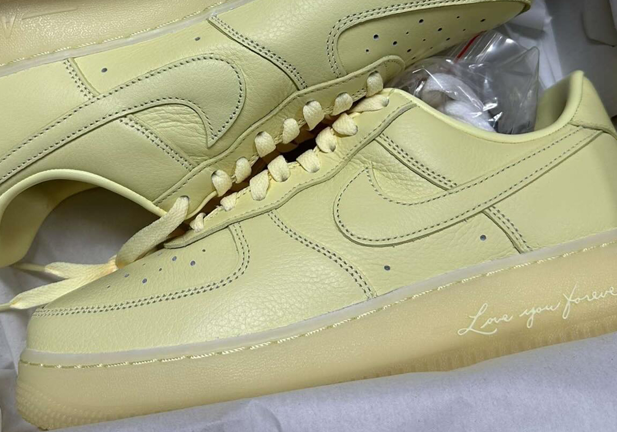 Drake’s nike sb one shot blue bloods black and green “Love You Forever” Gets A Citron Tint Update For 2025