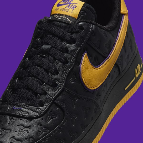 kobe bryant air force 1 footlocker