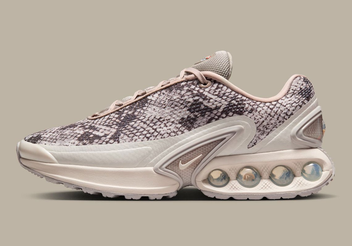 Nike snake skin vapor maxes Size 8.5 - Nike Air VaporMax 3.0 Snakeskin 193151577320| eBay main image 4